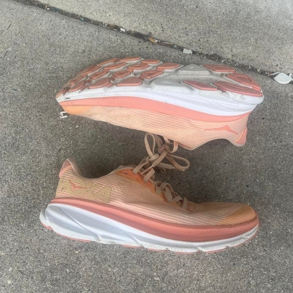 Hoka One One Clifton 9 Running shoes size 5w